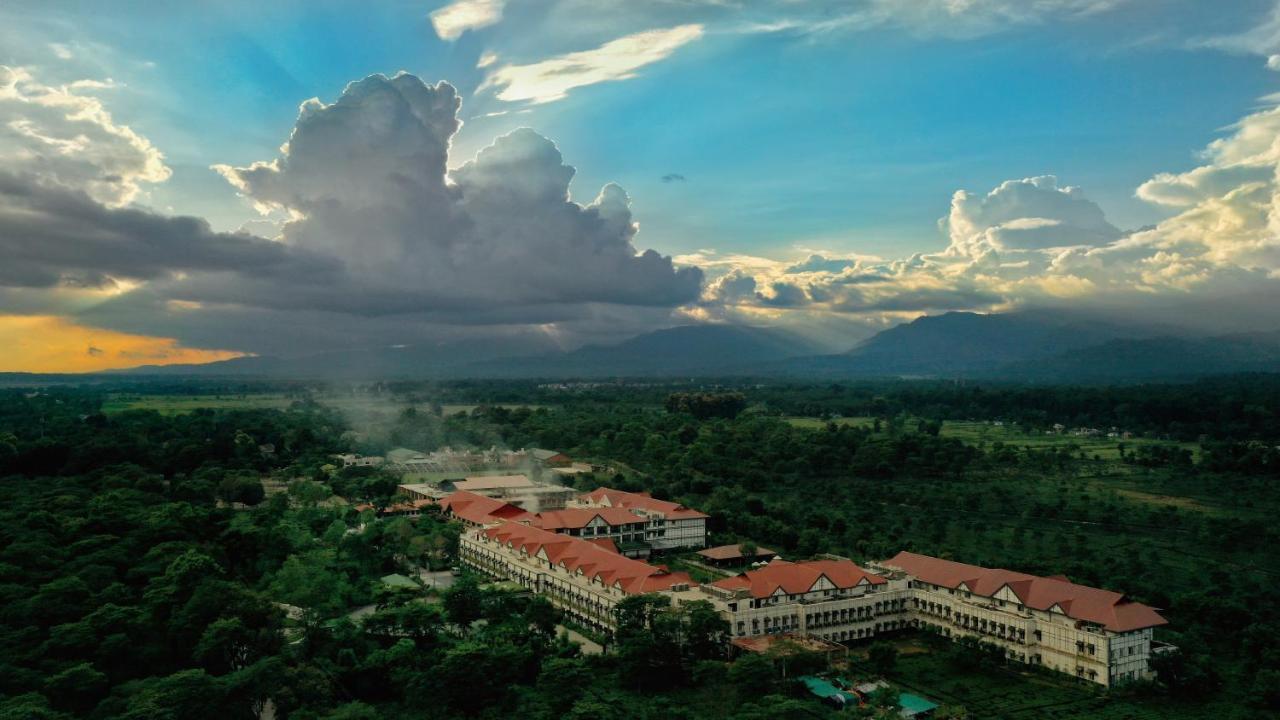 Mayfair Tea Resort Сіліґурі Екстер'єр фото